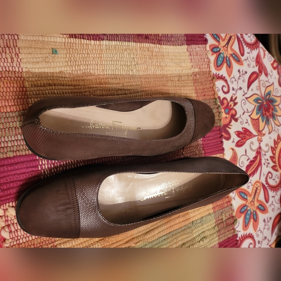 SALVATORE Farragamo Shoes - Picture 2 of 7